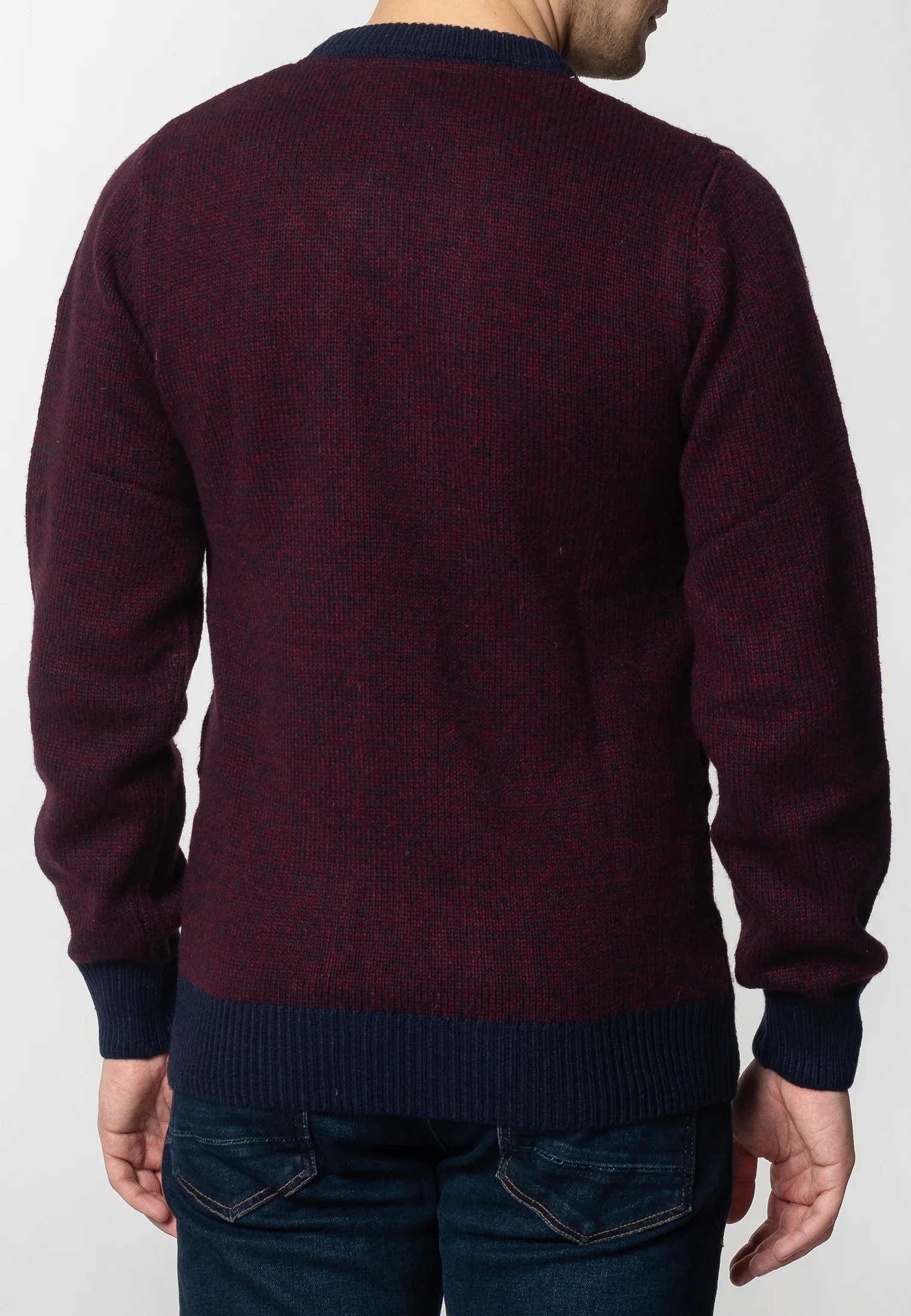 Hatcliffe cable v-neck jumper - Image 9